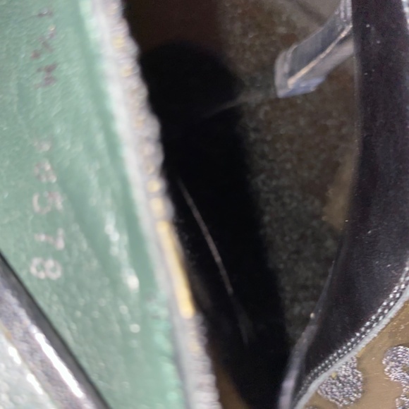 Donald J. Pliner (Made in the Mountains of Italy) - Picture 9 of 10